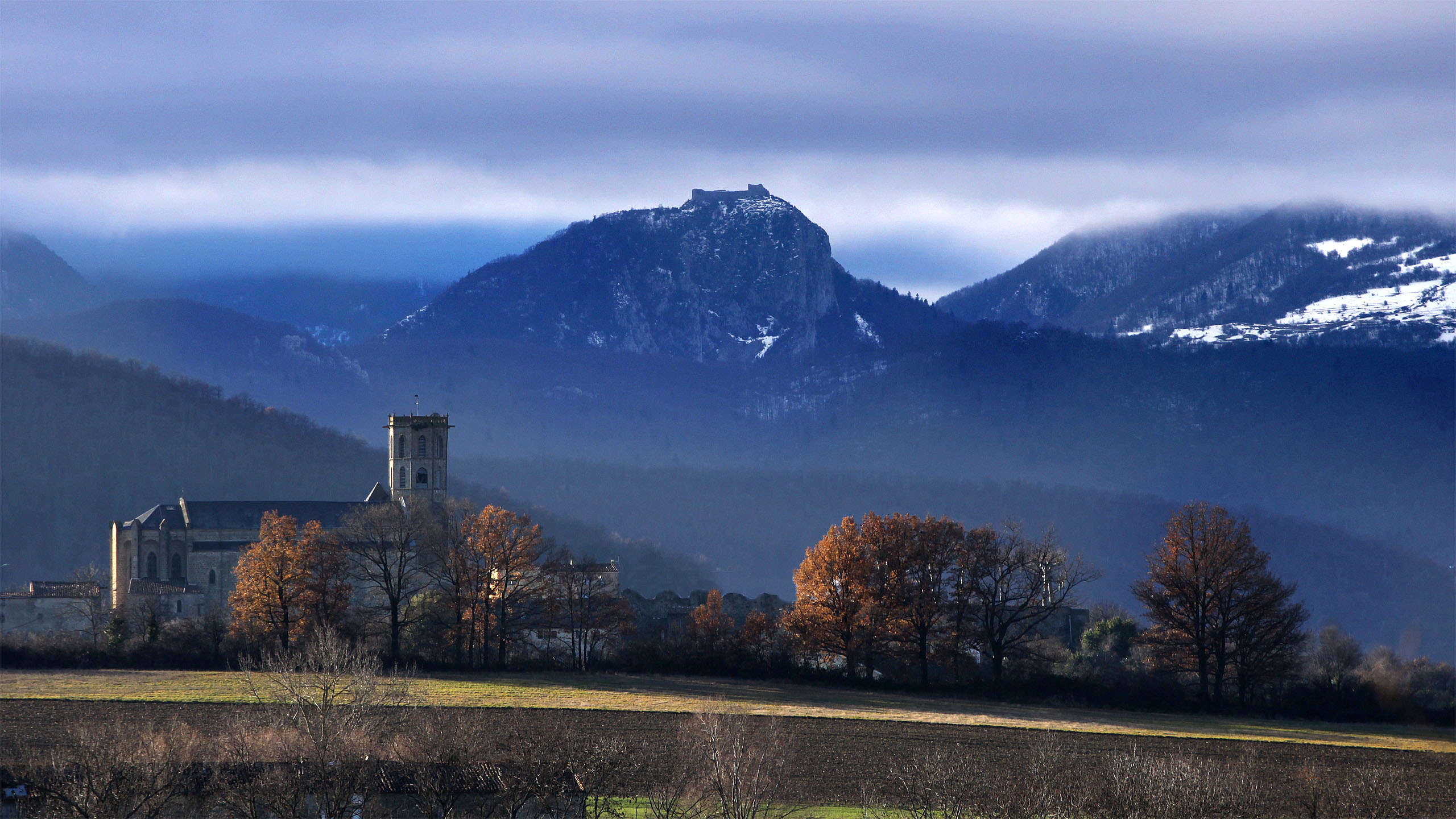 Vue de Laroque-d’Olmes.